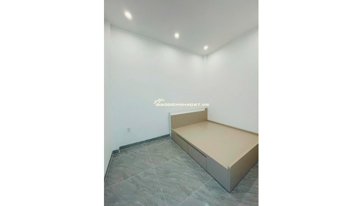Bán nhà cấp 4 sổ riêng mới xây gần BIG C Đồng Khởi