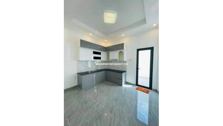 Bán nhà cấp 4 sổ riêng mới xây gần BIG C Đồng Khởi