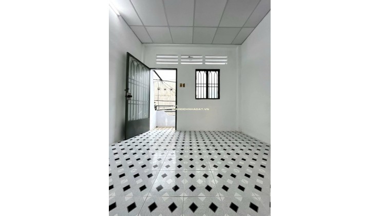 Bán Nhà Lô Góc Sổ Hồng Riêng-Huỳnh Tấn Phát- P. Tân Thuận- Quận 7 - Hẻm Ba Gác- 2 Tầng - Không QH - Nhỉnh 3 Tỷ. V Diện