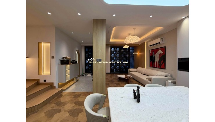Bán nhà 4T đẹp lung linh đẳng cấp, mới xây, đường Lý Phục Man, hẻm xe hơi, giá nhỉnh 13 tỷ