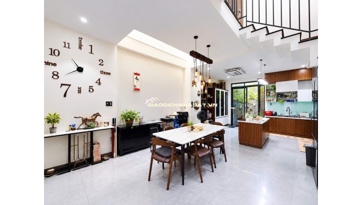 Bán Nhà Chính Chủ Là Kiến Trúc Sư Xây - Huỳnh Tấn Phát- P. Phú Thuận - 3 Tầng - Ngang 5m- Có Ô Lắp Thang Máy, chỉ 7.99 Tỷ