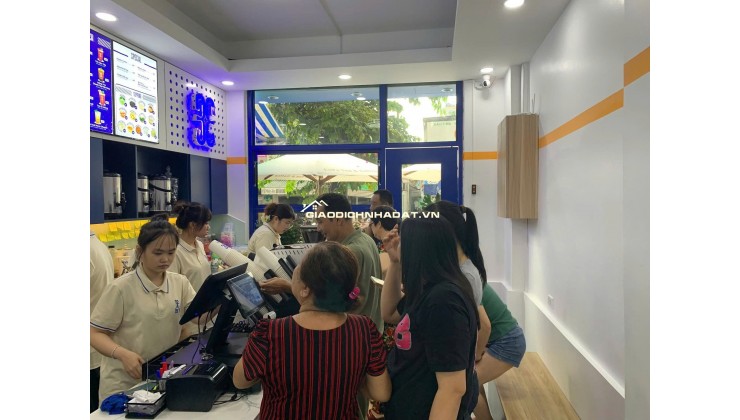 Sang gấp quán cafe trà sữa ngay Lê Hồng Phong Quận 5