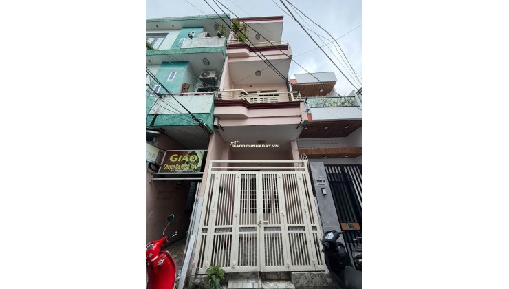 Nhà 3 tầng, kiệt Đống Đa 6m, kiệt rộng thông thoáng có thể kinh doanh, thông ra được đường Lý Tự Trọng, nhiều tiện nghi xung quanh..