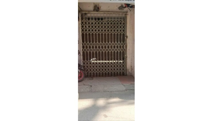 Cho thuê nhà 14/151A, Thái Hà, diện tích ~10m2 : Tiện làm VPĐD, CH, KD và ở.