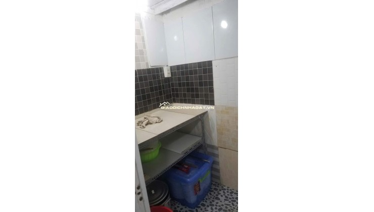 Cho thuê nhà 14/151A, Thái Hà, diện tích ~10m2 : Tiện làm VPĐD, CH, KD và ở.