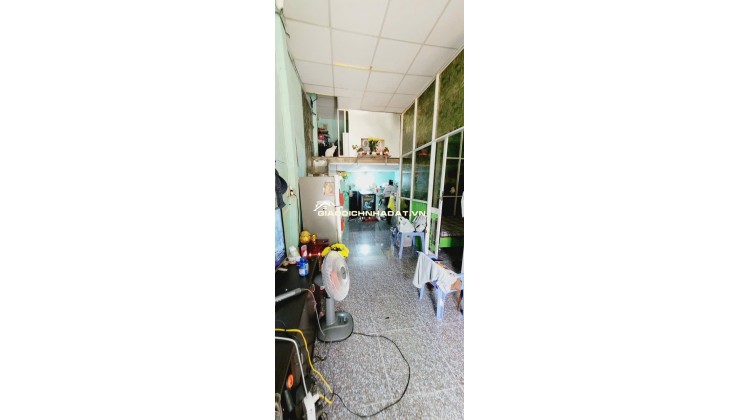 CHÍNH CHỦ CẦN BÁN NHÀ HẺM XE HƠI- GIÁP QUẬN 6- ĐỐI DIỆN BẾN XE MIÊN TÂY