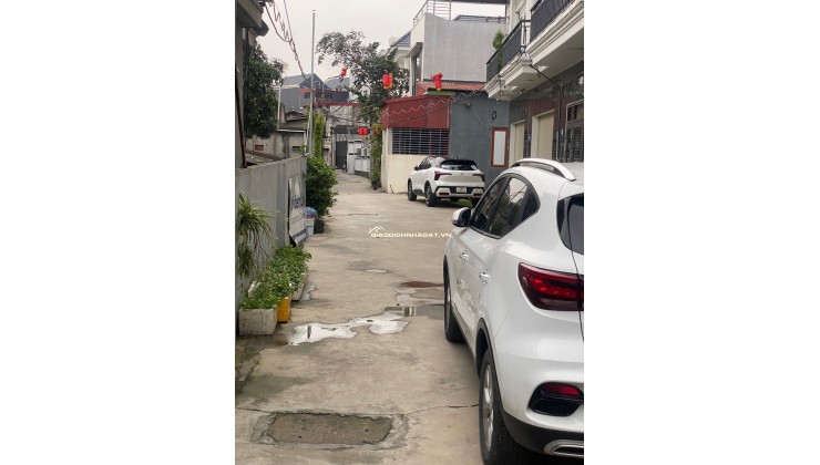 ĐỒNG THÁI 3 TẦNG - NGÕ Ô TÔ ĐỖ CỬA - 3 NGỦ kín - 2,35đ