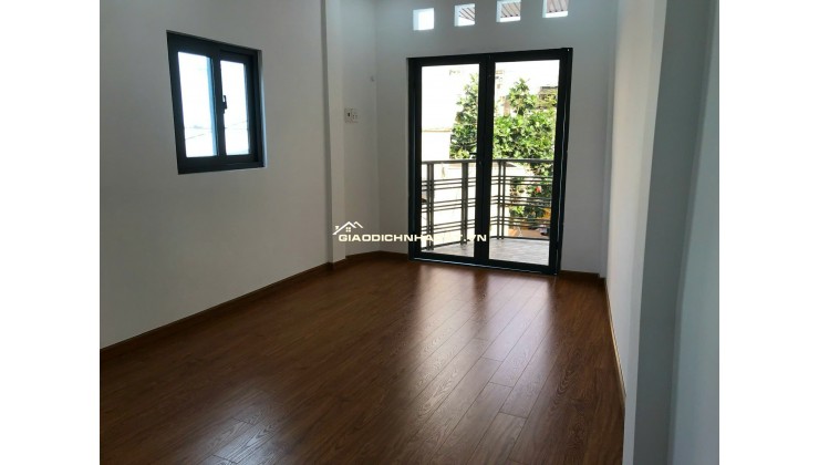 Bán nhà hẻm xe tải Trần Hưng Đạo P2 Quận 5 đúc 3 tầng
