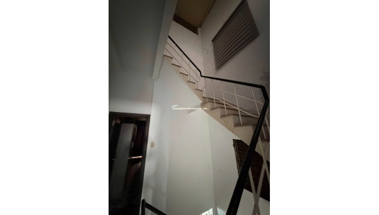 Nhà 3 tầng, kiệt Đống Đa 6m, kiệt rộng thông thoáng có thể kinh doanh, thông ra được đường Lý Tự Trọng, nhiều tiện nghi xung quanh..