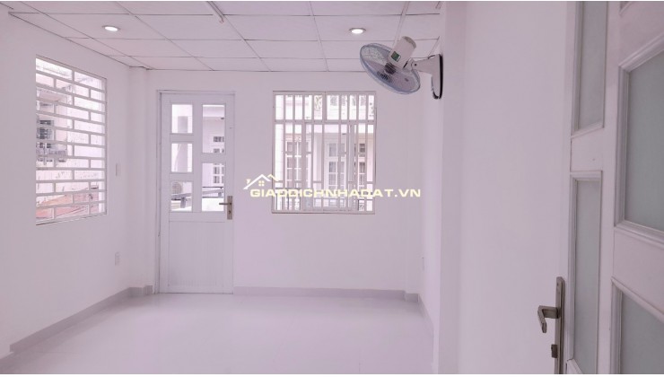 Chính chủ bán nhà mới 3.4*20m, khu biệt thự, hẻm xe tải 6m, 141/ đường Bàn Cờ, P3, Q3, HCM