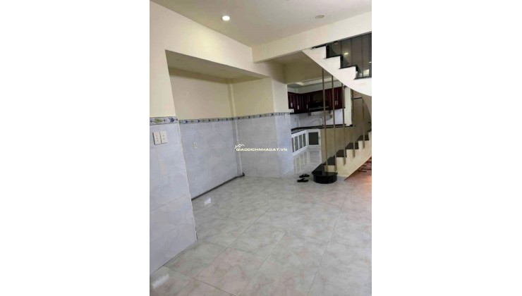 Bán nhà 48m2 Bình Long, Tân Phú, 2 tầng, 2PN, hướng Nam, sổ hồng riêng nhĩnh 4đ