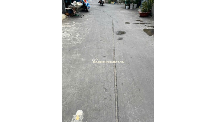 Bán nhà trọ cấp 4 nối dài 02 mặt hẻm trước . hẻm sau,  liền kề  gần giáp mặt tiền, đường lý thánh tông, quận t6an phú,tphcm,