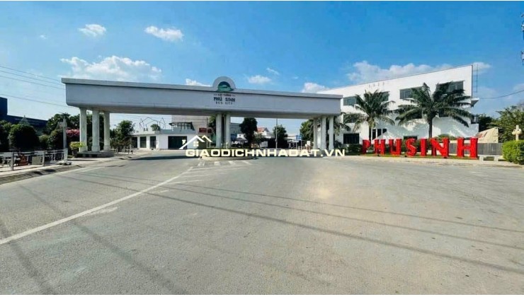 BÁN ĐẤT ĐỨC HOÀ TỈNH TÂY NINH - DT 93,6 M2 - SHR - 2TỶ050TR. LH:0903974577