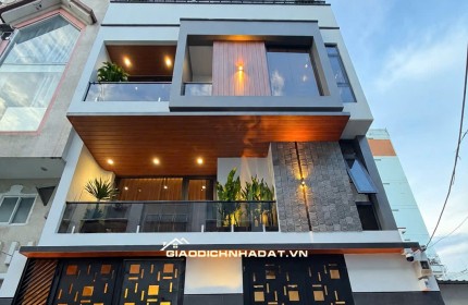 Bán nhà 4T đẹp lung linh đẳng cấp, mới xây, đường Lý Phục Man, hẻm xe hơi, giá nhỉnh 13 tỷ