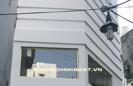 Bán nhà hẻm xe tải Trần Hưng Đạo P2 Quận 5 đúc 3 tầng