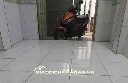 Bán nhà cũ tiện xây mới đường Chiến Lược Quận Bình Tân